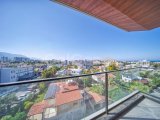 KKTC Girne Bellapais'te Deniz ve Dağ Manzaralı Ultra Lüks Satılık 3+1 Penthouse
