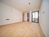 KKTC Girne Bellapais'te Deniz ve Dağ Manzaralı Ultra Lüks Satılık 3+1 Penthouse