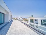 Girne Bellapais Bölgesinde, Türk Malı, Triplex, 5+2, Yüzme Havuzlu Satılık Lüks Villa