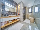 Girne Bellapais Bölgesinde, Türk Malı, Triplex, 5+2, Yüzme Havuzlu Satılık Lüks Villa