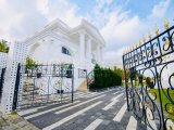 Edremit’te Günlük Kiralık Villa – 5 Yatak Odalı | Günlük £300
