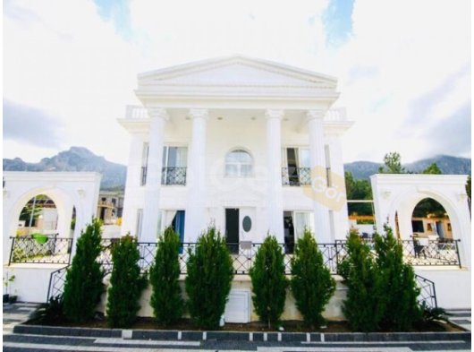 Edremit’te Günlük Kiralık Villa – 5 Yatak Odalı | Günlük £300