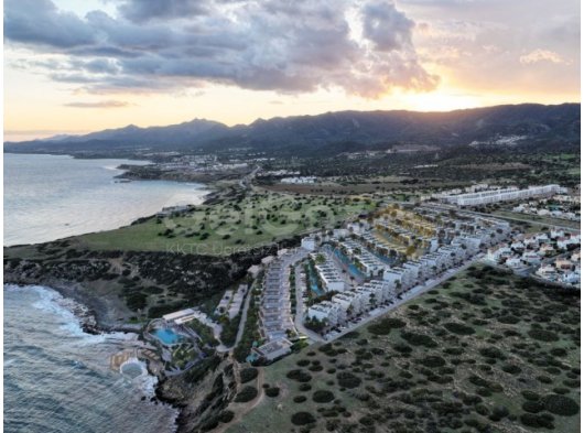 KKTC Girne Esentepe'nin En Lüks Projesinde Site İçerisinde Denize Sıfır Satılık 1+1 Fırsat Poolhouse