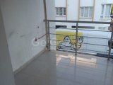 Girne Merkez'de 20 Temmuz stadyumu civarında satılık 3+1 daire
