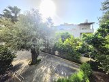 KKTC Girne Merkezde Havuzlu Site İçerisinde Satılık Geniş 3+1 Daire