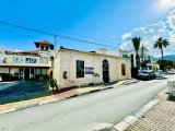 Kıbrıs Girne Merkez Çarşı İçinde Satılık Ticari Otantik Gayrimenkul
