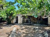 Kıbrıs Girne Merkez Çarşı İçinde Satılık Ticari Otantik Gayrimenkul