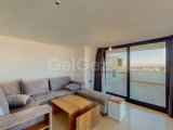 KKTC Girne Merkezde Site İçerisinde Özel Teras Yüzme Havuzlu Satılık 4+1 Tripleks Penthouse