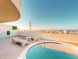 KKTC Girne Merkezde Site İçerisinde Özel Teras Yüzme Havuzlu Satılık 4+1 Tripleks Penthouse