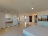 KKTC Girne Merkezde Site İçerisinde Özel Teras Yüzme Havuzlu Satılık 4+1 Tripleks Penthouse