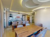 KKTC Girne Merkezde Site İçerisinde Özel Teras Yüzme Havuzlu Satılık 4+1 Tripleks Penthouse