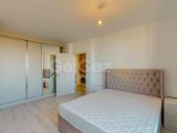 KKTC Girne Merkezde Site İçerisinde Özel Teras Yüzme Havuzlu Satılık 4+1 Tripleks Penthouse
