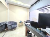 KKTC Girnede Ana Cadde Üzeri Tabela Değeri Çok Yüksek Kiralık Çift Dükkan