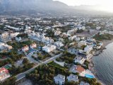 Kıbrıs Girne Karaoğlanoğlu'nda Site İçerisinde Denize 100 Metre Satılık 1+1 Daire
