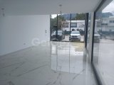 Girne Karaoğlanoğlu'nda ana yol üstü 617 m2 lik mükemmel bir konumda satılık dükkan