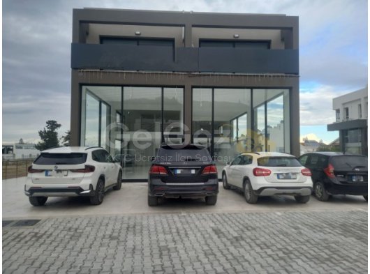 Girne Karaoğlanoğlu'nda ana yol üstü 617 m2 lik mükemmel bir konumda satılık dükkan