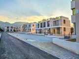 KKTC Girne Karaoğlanoğlu'ndan Site İçerisinde Denize 100 Metre Satılık 1+1 Penthouse