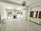 KKTC Girne Karaoğlanoğlunda Denize Sıfır 3+1 Satılık Villa