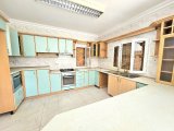 KKTC Girne Karaoğlanoğlunda Denize Sıfır 3+1 Satılık Villa