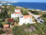 KKTC Girne Karaoğlanoğlunda Denize Sıfır 3+1 Satılık Villa