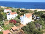 KKTC Girne Karaoğlanoğlunda Denize Sıfır 3+1 Satılık Villa
