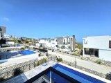 KKTC Karmi'de Site İçerisinde Eşyalı Satılık 4+1 Havuzlu Lüks Villa