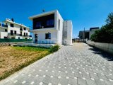 KKTC GİRNE KARŞIYAKA BÖLGESİNDE SATILIK MÜSTAKİL VİLLA