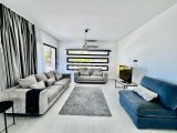 KKTC GİRNE KARŞIYAKA BÖLGESİNDE SATILIK MÜSTAKİL VİLLA