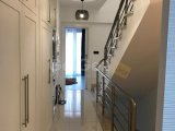 Zeytinlik’te 3+1, 3 Banyolu Villa – Ortak Havuzlu, Günlük Kiralık, Minimum 3 Gün