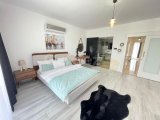Zeytinlik’te Günlük Kiralık 3+1, 3 Banyolu Villa – Ortak Havuzlu, Minimum 3 Gün Konaklama • Konum: Zeytinlik