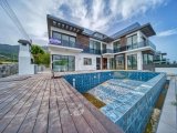 KKTC Girne Zeytinlik Bölgesinde Satılık Türk Tapulu Lüks 4+1 Havuzlu Villa