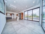 KKTC Girne Zeytinlik Bölgesinde Satılık Türk Tapulu Lüks 4+1 Havuzlu Villa