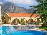 KIBRIS GİRNEDE SATILIK LÜX BUTİK HOTEL