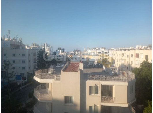 Girne merkezde satılık 2+1 daireler