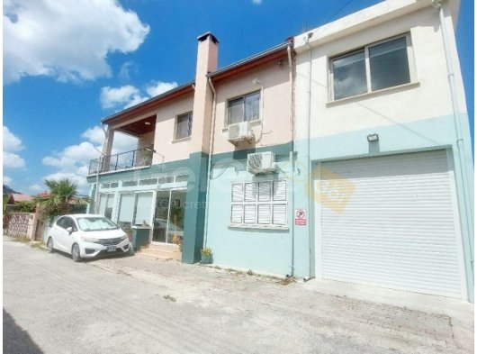 Girne Alsancakta satılık 3+1 bahçeli ev
