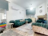 Girne Alsancakta satılık 3+1 bahçeli ev