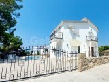 Girne Çatalköyde kiralık 3+1 villa