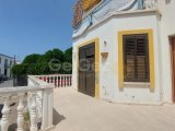 Girne merkezde satılık 4+1 bahçeli daire