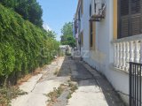 Girne merkezde satılık 4+1 bahçeli daire