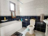 Girne merkezde satılık 4+1 bahçeli daire