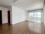 Girne merkezde satılık Türk koçanlı 1+1 daire