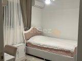 İskelede havuzlu site içerisinde deniz manzaralı daire