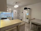 İskelede havuzlu site içerisinde deniz manzaralı daire