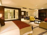 KIBRISTA GİRNEDE SATILIK HOTEL