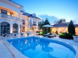 KIBRISTA MAĞUSADA ÇOK İYİ DOLULUK ORANI OLAN ÇALIŞIR DURUMDA DENİZE 0 SATILIK KUMARHANELİ HOTEL - HASAN YALKIN +90 5338517636