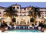 KIBRISTA GİRNEDE ÇOK İYİ ÇALIŞIR DURUMDA SATILIK KUMARHANELİ OTEL - HASAN YALKIN +90 5338517636