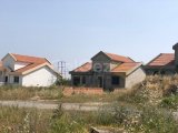 Satılık 9 evler inşaat ve 5 dönüm arsa