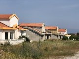 Satılık 9 evler inşaat ve 5 dönüm arsa