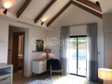Esentepe'de satılık 4+1 havuzlu villa.