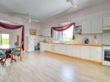 Girne Karaoğlanoğlu'nun prestijli bölgesinde satılık 4+1 muhteşem villa